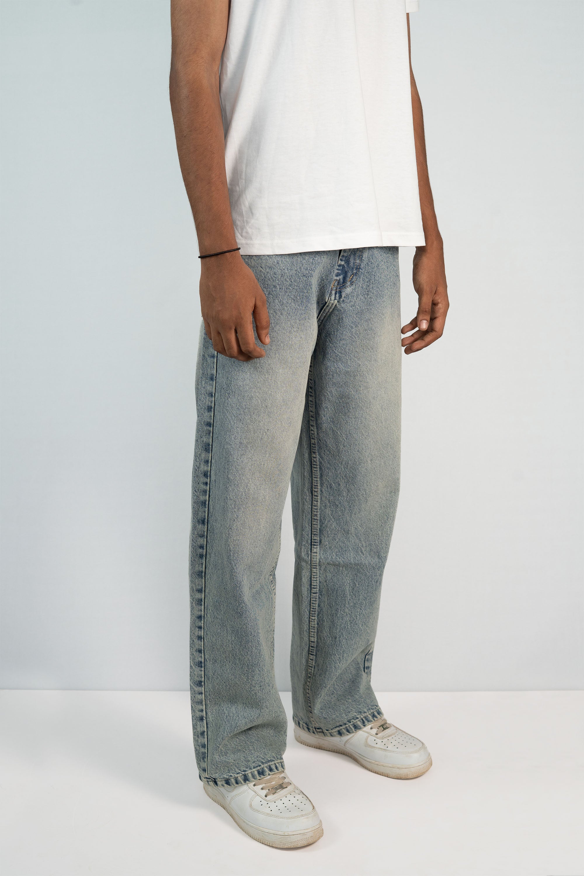 STRAIGHT FIT JEANS-WHITE BLUE