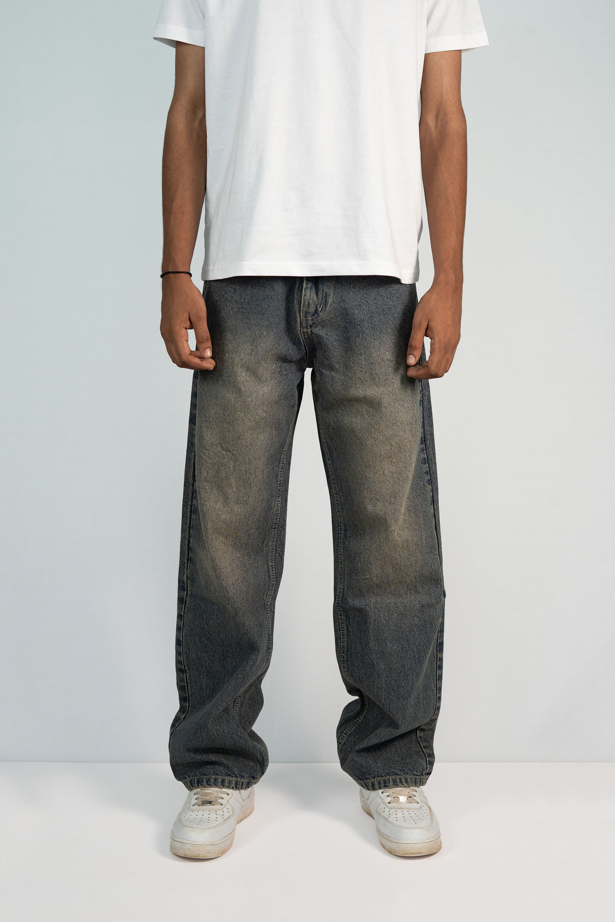 STRAIGHT FIT JEANS-GREY