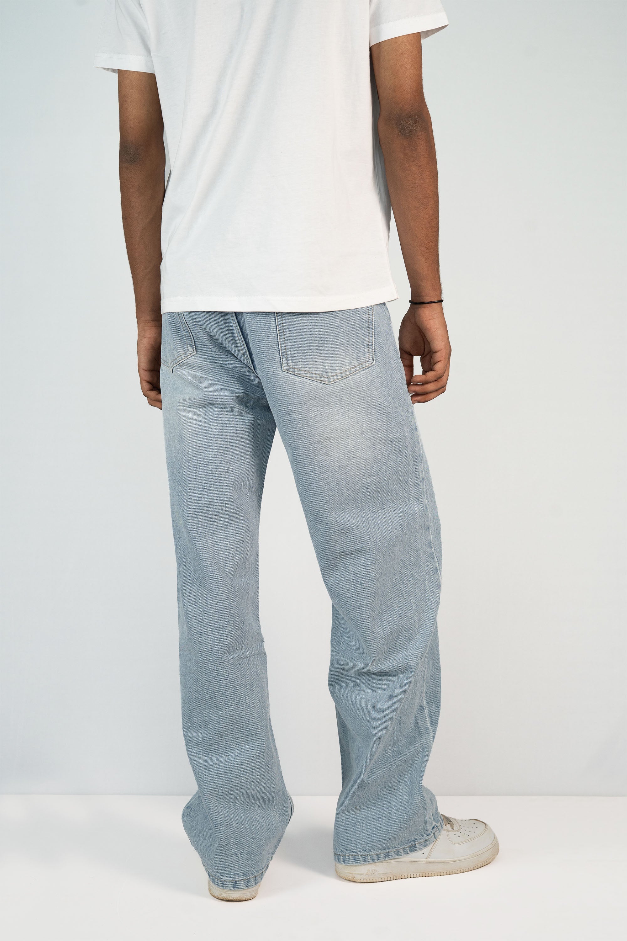 STRAIGHT FIT JEANS-LIGHT BLUE