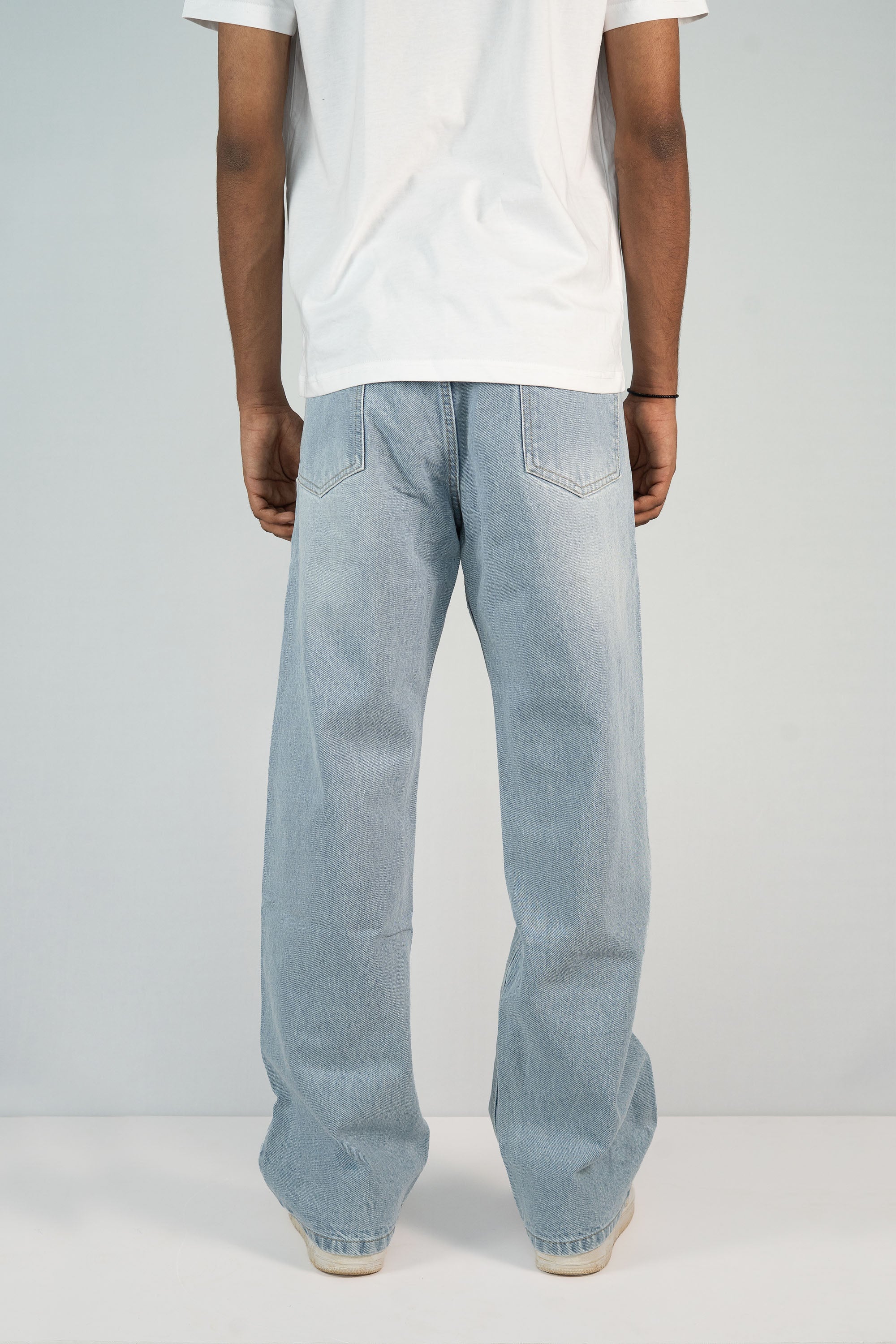 STRAIGHT FIT JEANS-LIGHT BLUE