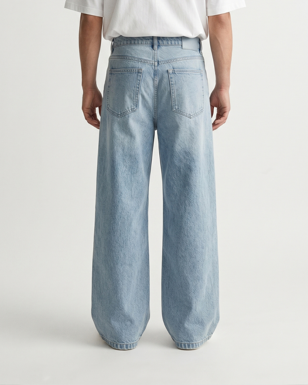 STRAIGHT FIT JEANS-LIGHT BLUE